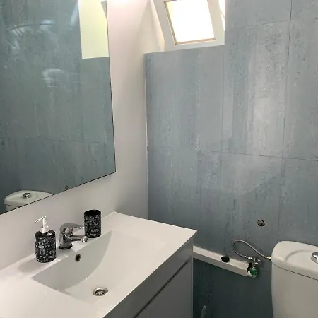 House And In Πανσιόν 2*