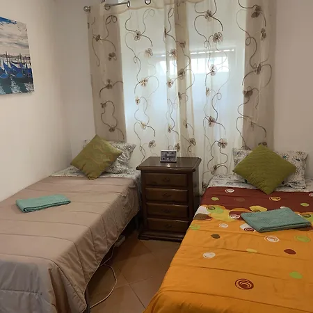 House And In Πανσιόν 2*