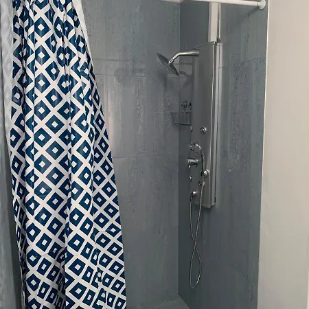 Гостевой дом House And In 2*