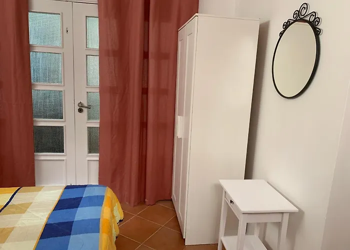 Casa de hóspedes House And In