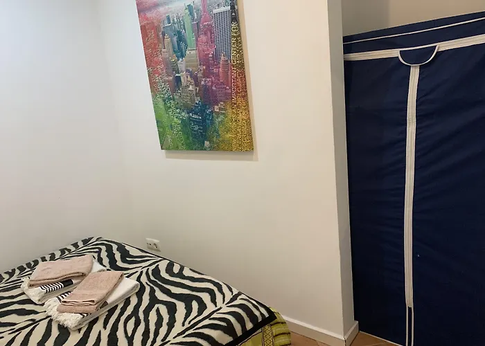 Casa de hóspedes House And In